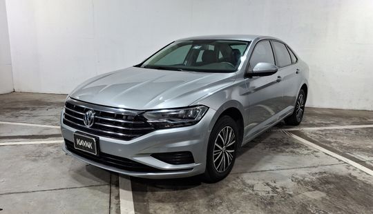 Volkswagen • Jetta