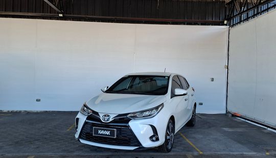 Toyota • Yaris