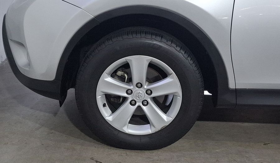 Toyota Rav4 2.5 XLE AT Suv 2013