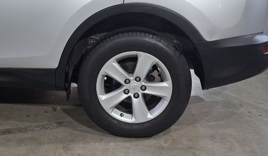 Toyota Rav4 2.5 XLE AT Suv 2013