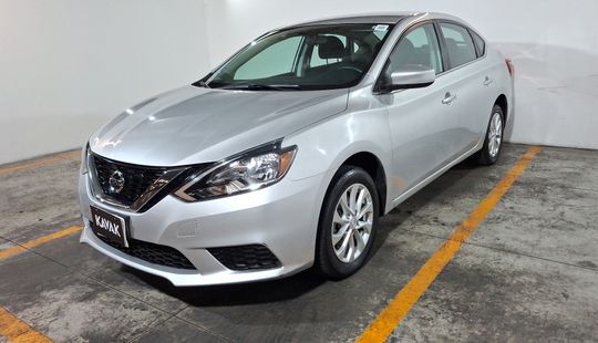 Nissan • Sentra
