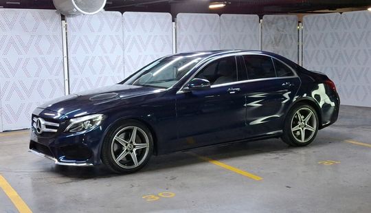Mercedes Benz • Clase C