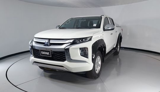 Mitsubishi • L200