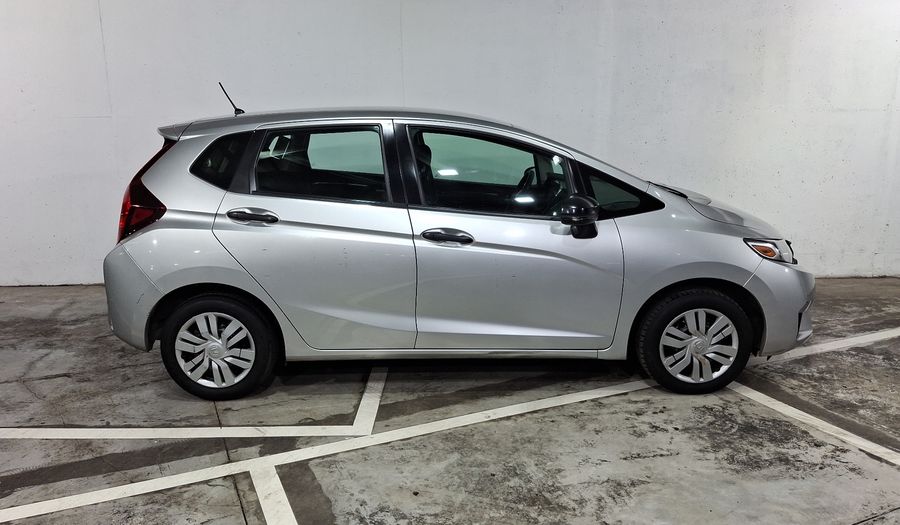 Honda Fit 1.5 COOL Hatchback 2016