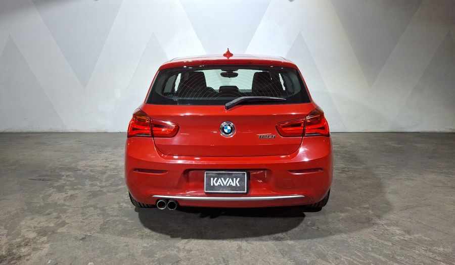Bmw Serie 1 2.0 120IA URBAN LINE AUTO Hatchback 2017