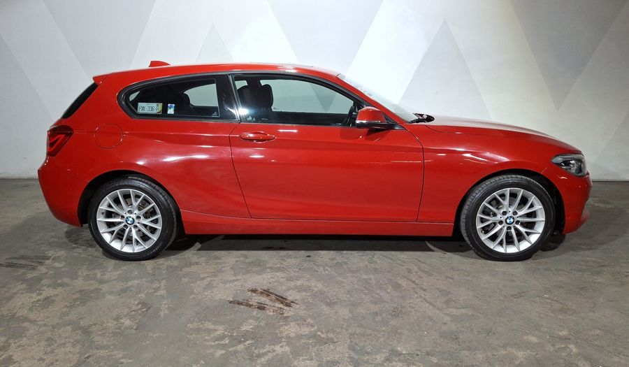 Bmw Serie 1 2.0 120IA URBAN LINE AUTO Hatchback 2017