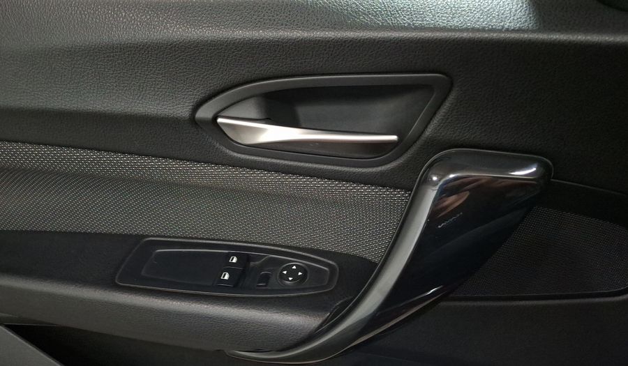 Bmw Serie 1 2.0 120IA URBAN LINE AUTO Hatchback 2017