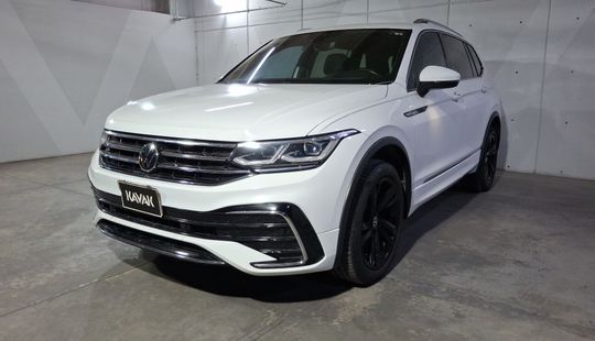 Volkswagen • Tiguan