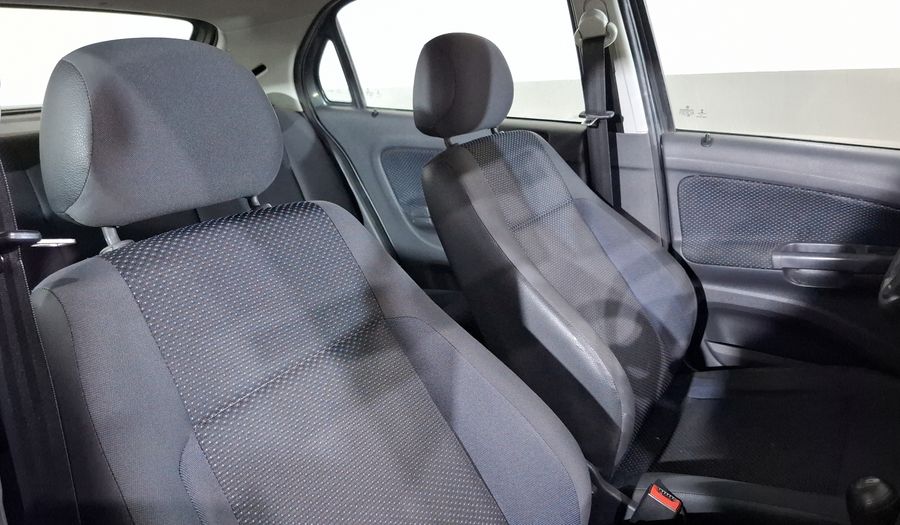 Volkswagen Gol 1.6 CL AC MT Hatchback 2015