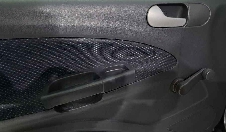 Volkswagen Gol 1.6 CL AC MT Hatchback 2015