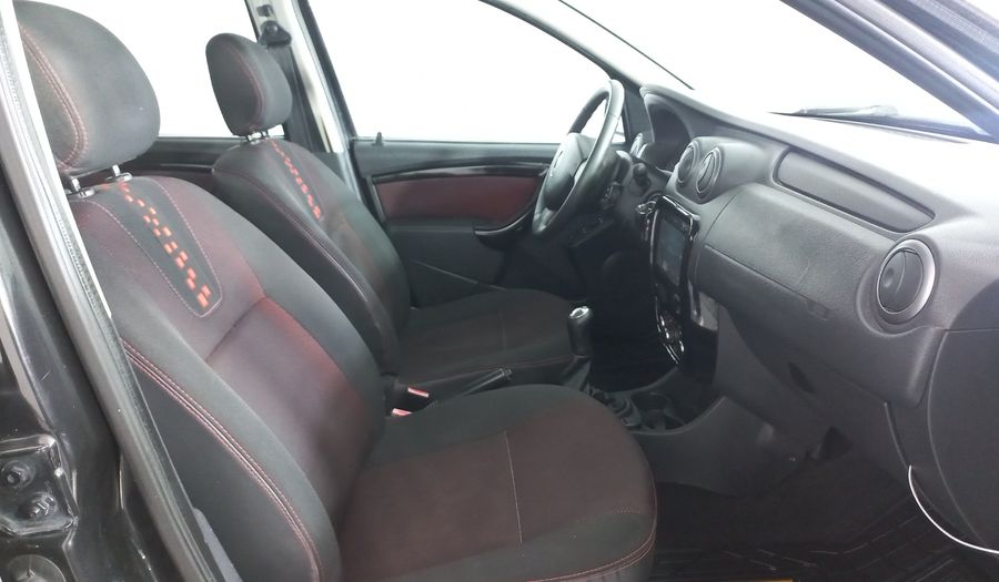 Renault Stepway 1.6 DYNAMIQUE MEDIA NAV MT Hatchback 2015