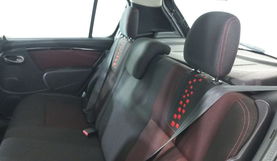 Renault Stepway 1.6 DYNAMIQUE MEDIA NAV MT Hatchback 2015