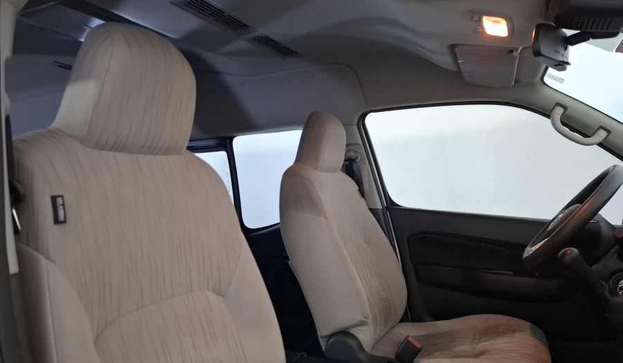Nissan Nv350 Urvan 2.5 11 PASAJEROS AA Van 2024