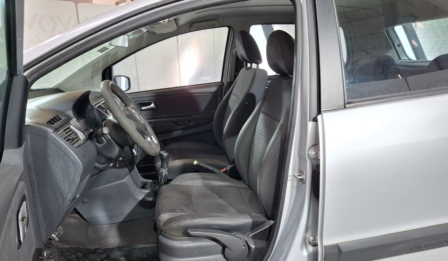 Volkswagen Crossfox 1.6 CROSSFOX COMFORTLINE Hatchback 2013
