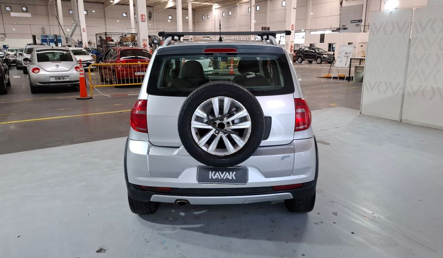 Volkswagen Crossfox 1.6 CROSSFOX COMFORTLINE Hatchback 2013