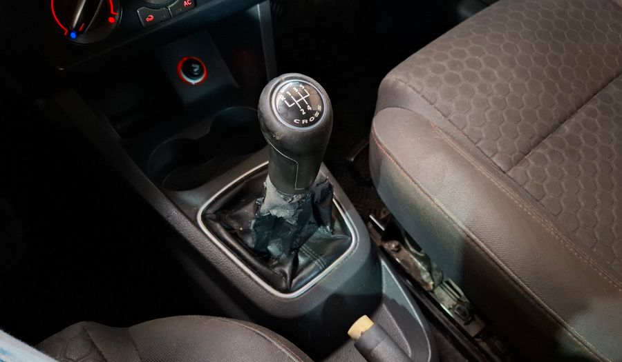 Volkswagen Crossfox 1.6 CROSSFOX COMFORTLINE Hatchback 2013