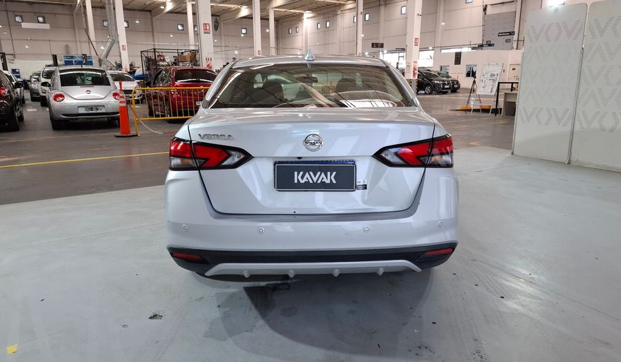 Nissan Versa 1.6 EXCLUSIVE CVT Sedan 2021
