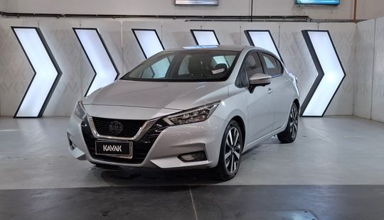 Nissan • Versa