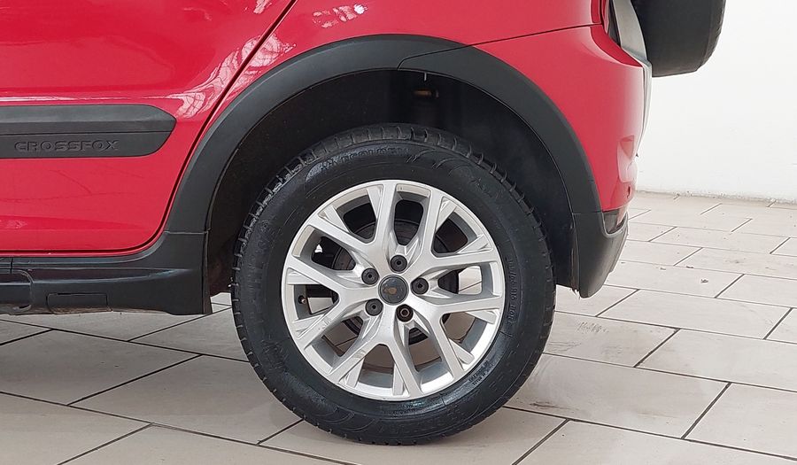 Volkswagen Fox 1.6 VHT TOTAL FLEX CROSSFOX I-MOTION Hatchback 2014