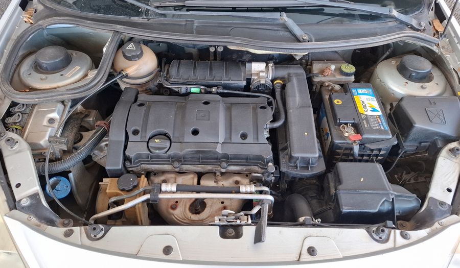 Peugeot 207 COMPACT 1.6 XT Hatchback 2010