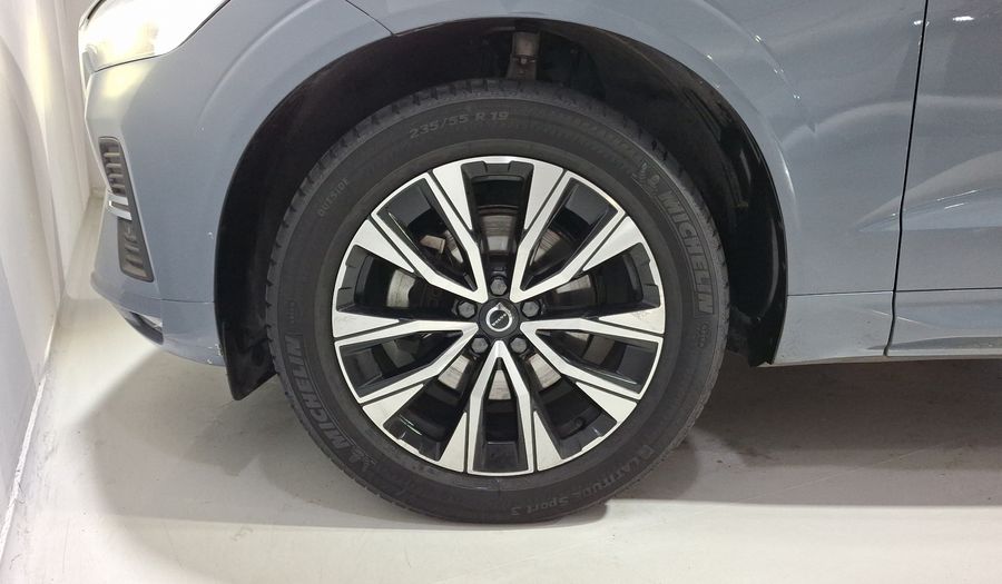 Volvo Xc60 2.0 B5 MHEV PLUS AUTO AWD Suv 2023