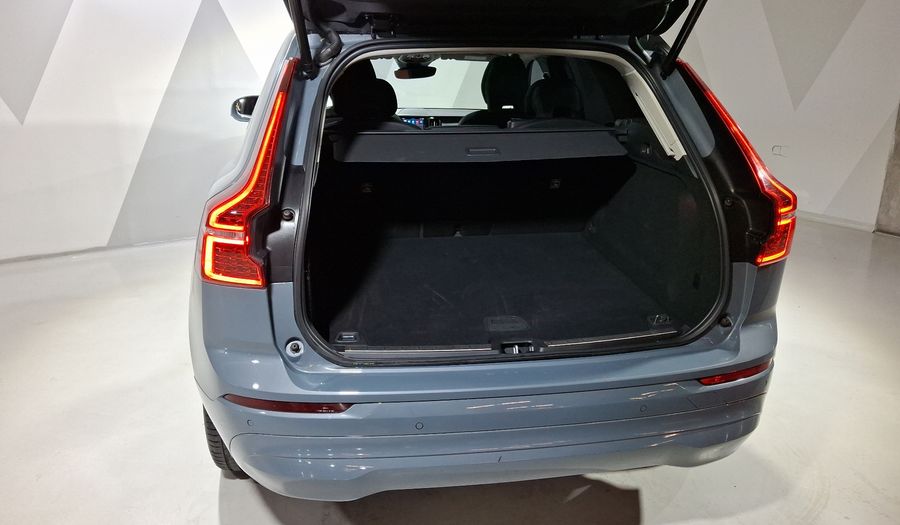 Volvo Xc60 2.0 B5 MHEV PLUS AUTO AWD Suv 2023