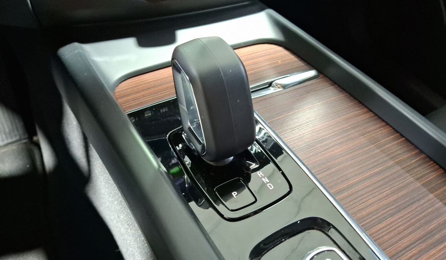 Volvo Xc60 2.0 B5 MHEV PLUS AUTO AWD Suv 2023