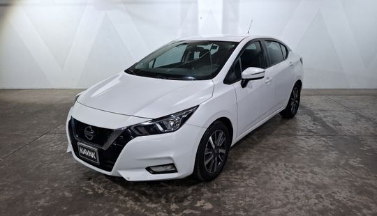 Nissan • Versa