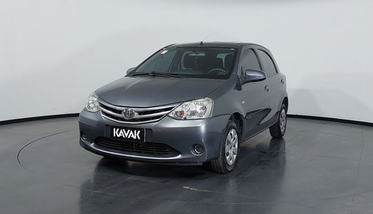Toyota • Etios