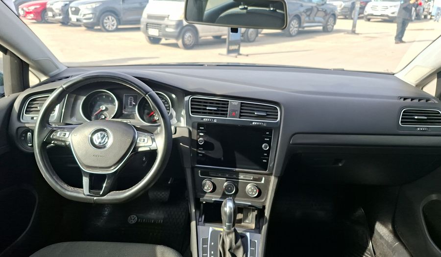 Volkswagen Golf 1.6 MSI AUTO COMFORTLINE Hatchback 2019