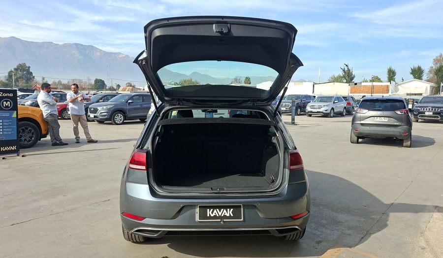 Volkswagen Golf 1.6 MSI AUTO COMFORTLINE Hatchback 2019