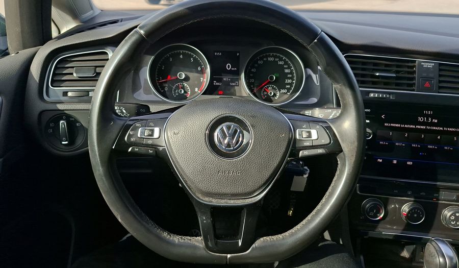 Volkswagen Golf 1.6 MSI AUTO COMFORTLINE Hatchback 2019