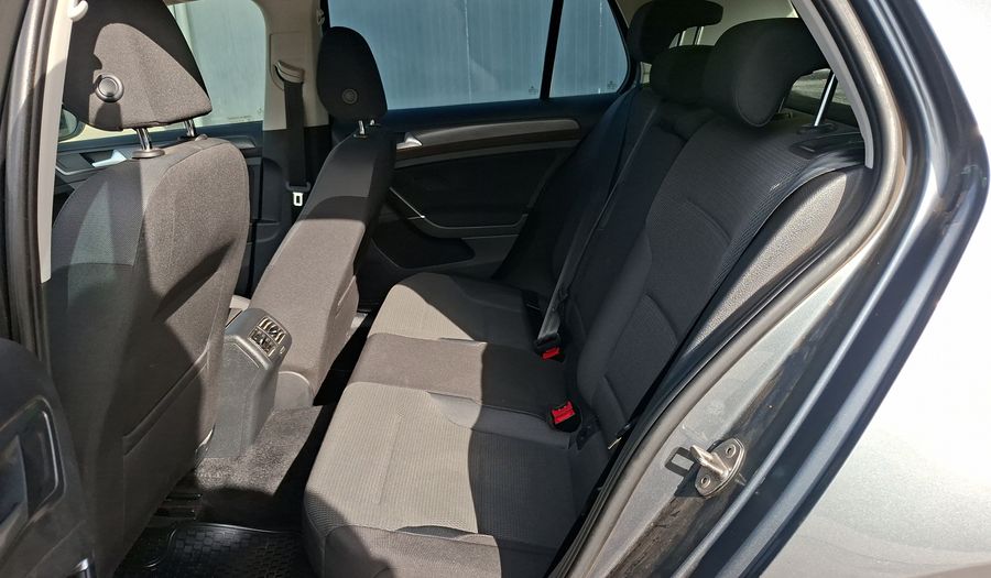 Volkswagen Golf 1.6 MSI AUTO COMFORTLINE Hatchback 2019