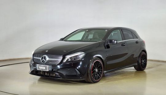 Mercedes Benz • Clase A