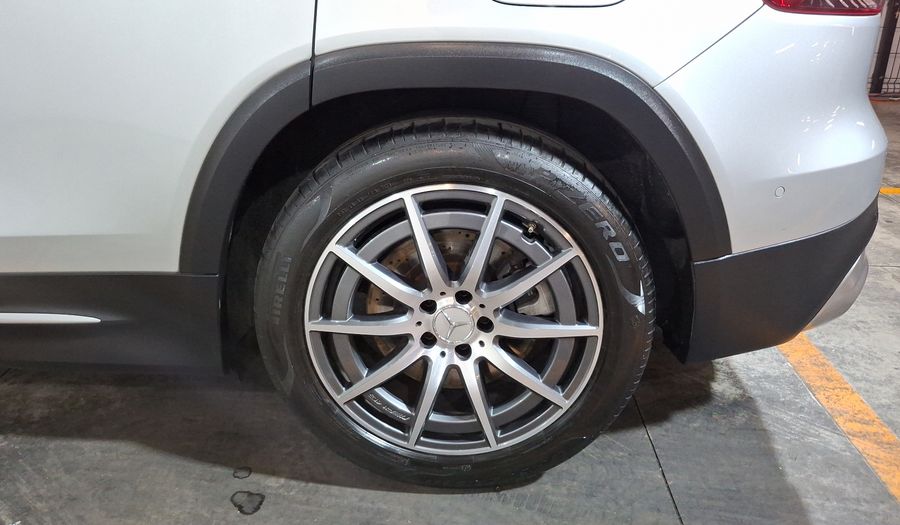 Mercedes Benz Clase Glb 2.0 MERCEDES-AMG 35 DCT 4MATIC Suv 2023