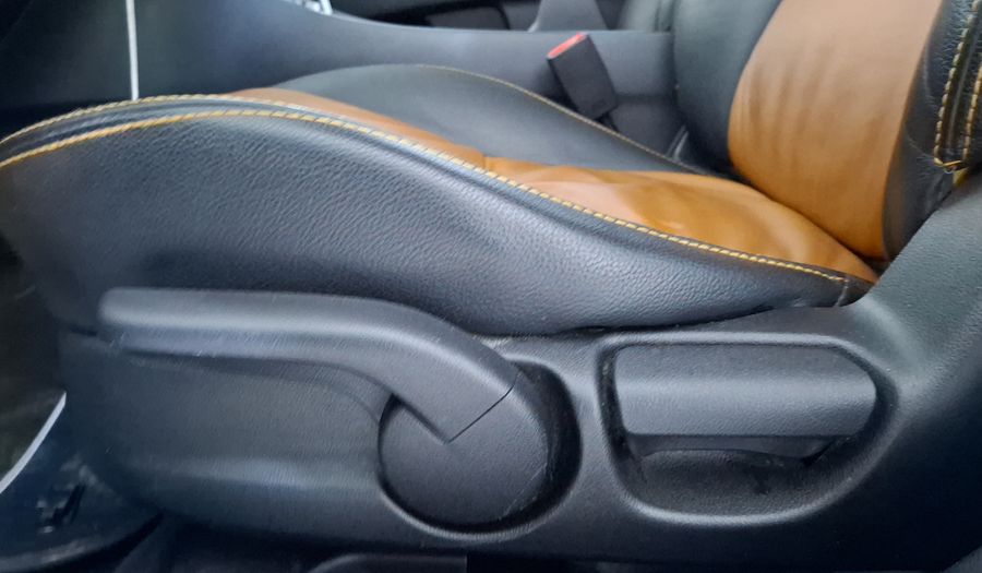 Mazda 3 2.0 SEDAN I TOURING TA Sedan 2013