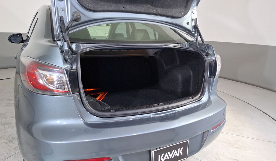 Mazda 3 2.0 SEDAN I TOURING TA Sedan 2013