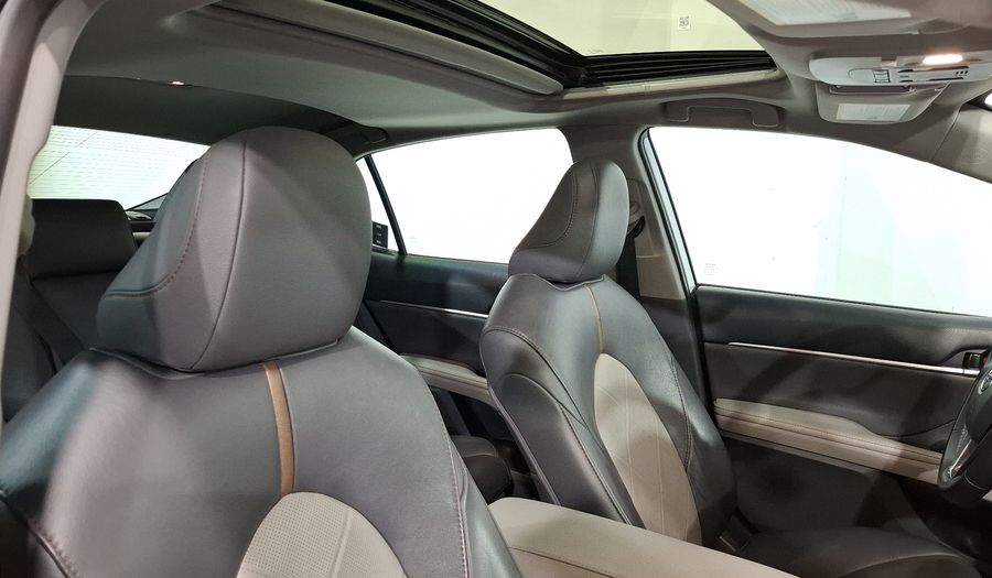 Toyota Camry 2.5 XLE NAVI HV AUTO Sedan 2019