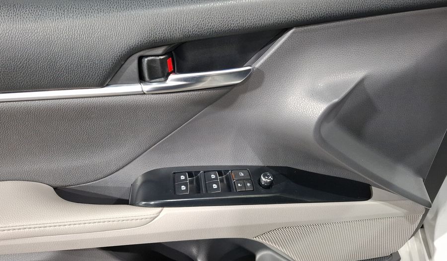Toyota Camry 2.5 XLE NAVI HV AUTO Sedan 2019