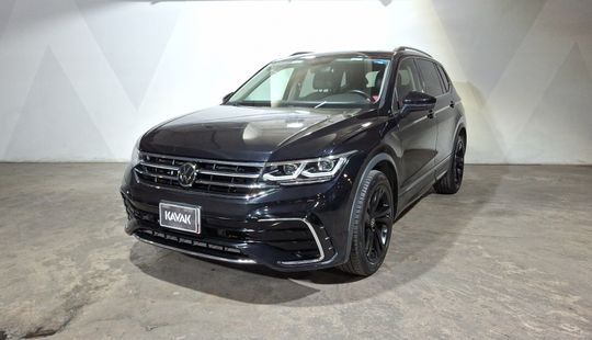 Volkswagen • Tiguan