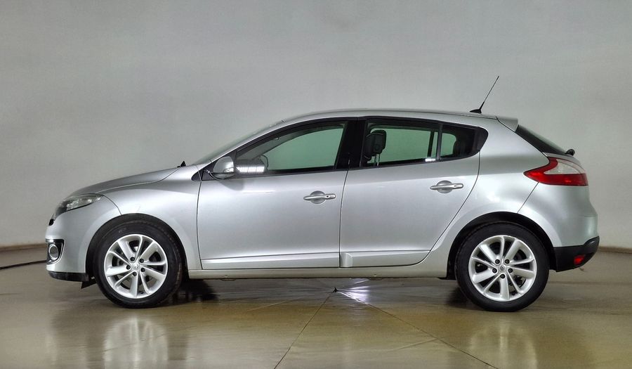 Renault Megane 2.0 16V CVT DYNAMIQUE PACK Hatchback 2015