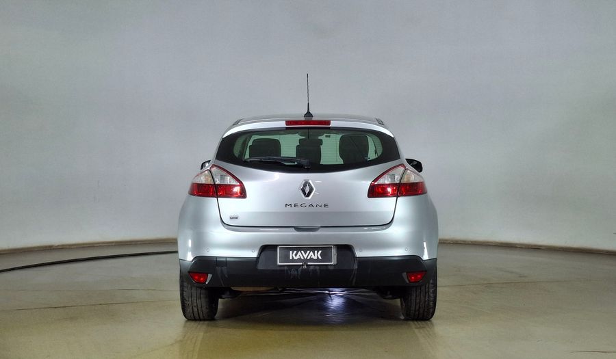 Renault Megane 2.0 16V CVT DYNAMIQUE PACK Hatchback 2015