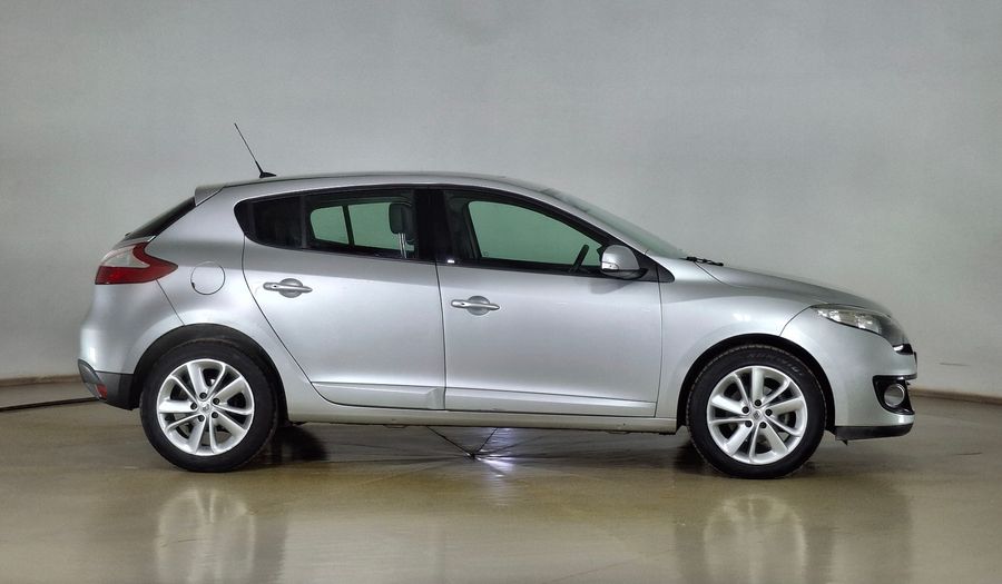 Renault Megane 2.0 16V CVT DYNAMIQUE PACK Hatchback 2015