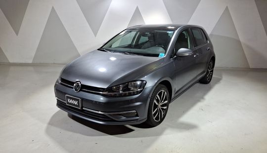 Volkswagen • Golf
