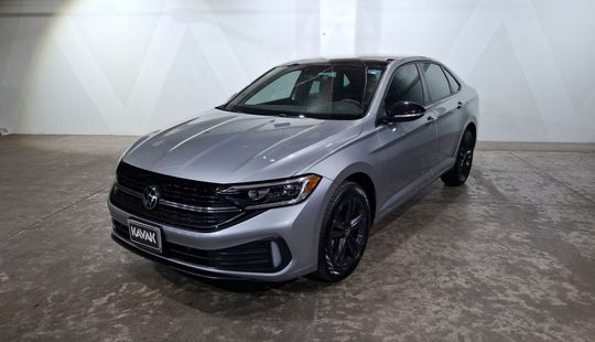 Volkswagen • Jetta