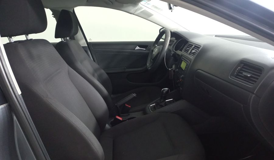 Volkswagen Jetta 2.0 TIPTRONIC Sedan 2015