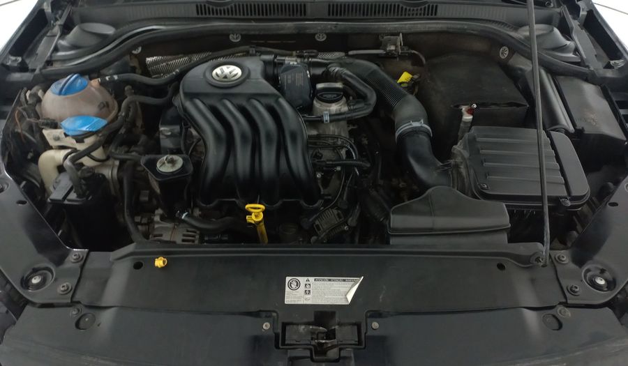 Volkswagen Jetta 2.0 TIPTRONIC Sedan 2015