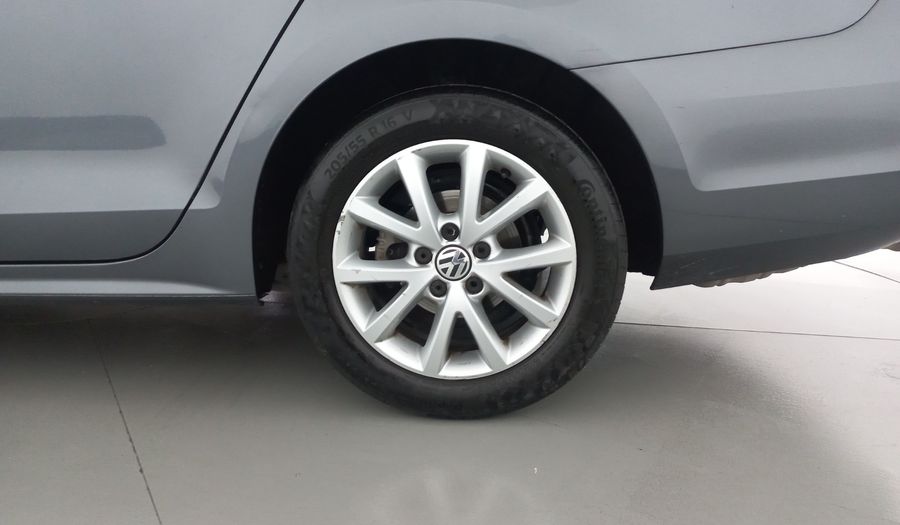 Volkswagen Jetta 2.0 TIPTRONIC Sedan 2015