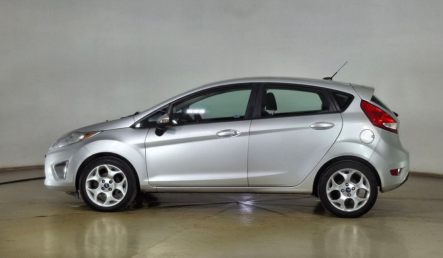 Ford Fiesta 1.6 TITANIUM Hatchback 2013