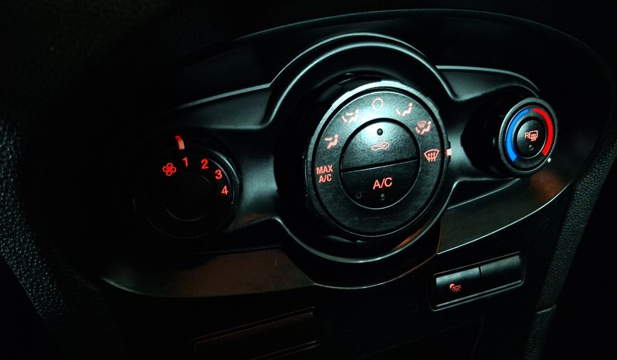 Ford Fiesta 1.6 TITANIUM Hatchback 2013